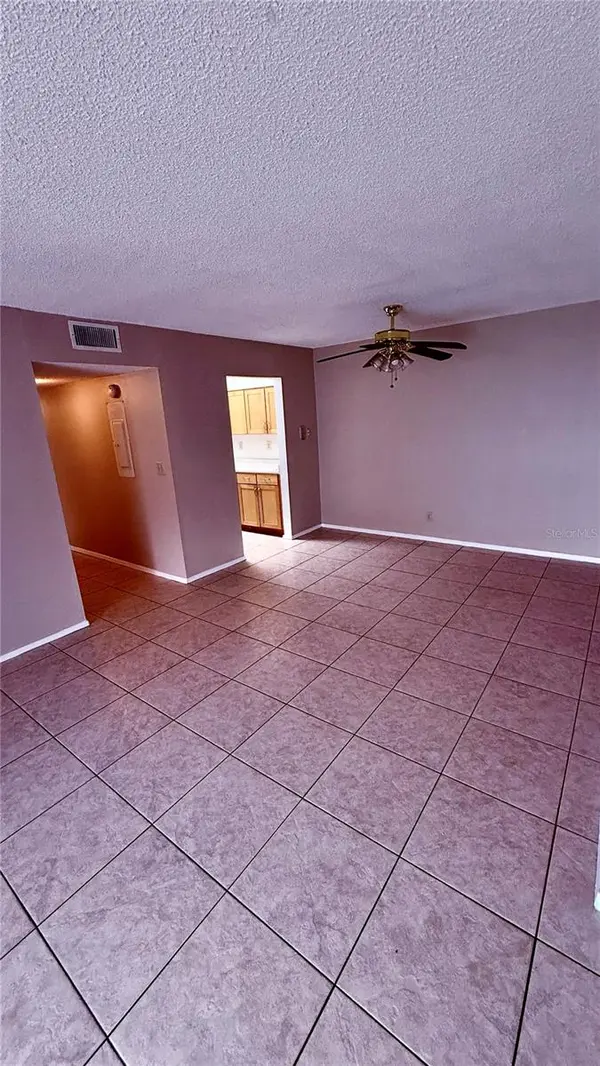 6519 W NEWBERRY RD #912, Gainesville, FL 32605