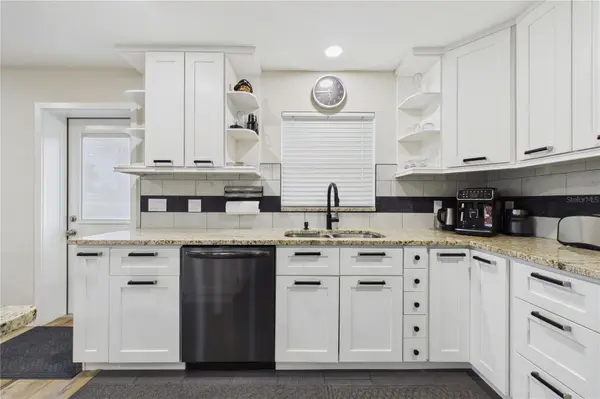 132 CONCORD DR NE, Port Charlotte, FL 33952