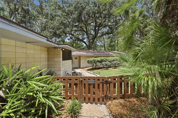 1732 NW 8TH AVE, Gainesville, FL 32603