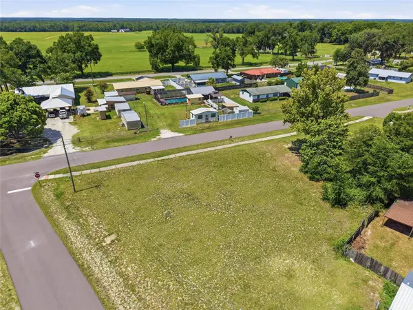 CHERRY ST, Brooker, FL 32622
