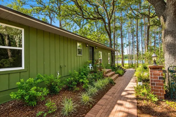 235 ASHLEY LAKE DR, Melrose, FL 32666
