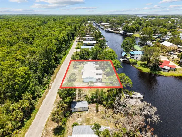306 SE 256 ST, Suwannee, FL 32692