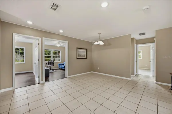 4710 NW 23RD AVE, Gainesville, FL 32606