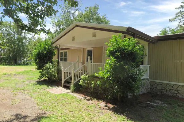 108 PINESHORE DR, Satsuma, FL 32189