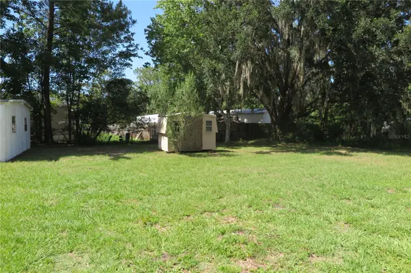 108 PINESHORE DR, Satsuma, FL 32189