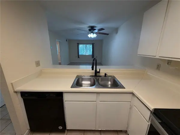 83 SE 16TH AVE #E102, Gainesville, FL 32601