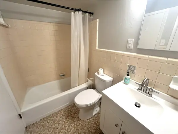 501 NW 15TH AVE #9, Gainesville, FL 32601