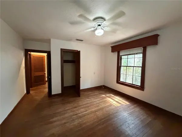 1740 NW 7TH AVE, Gainesville, FL 32603