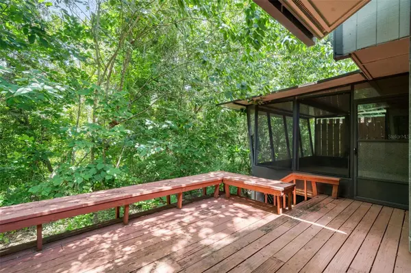 1653 NW 19TH CIR, Gainesville, FL 32605