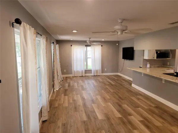 26424 SW 1 AVE, Newberry, FL 32669