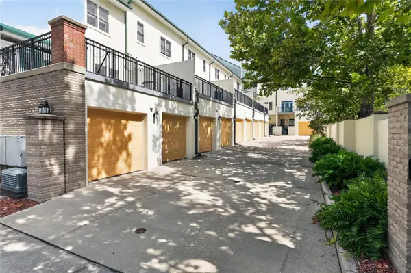 125 NE 4TH ST #38, Gainesville, FL 32601