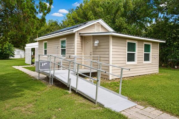 5811 11TH ST, Zephyrhills, FL 33542