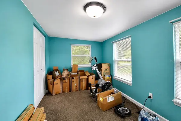 5811 11TH ST, Zephyrhills, FL 33542