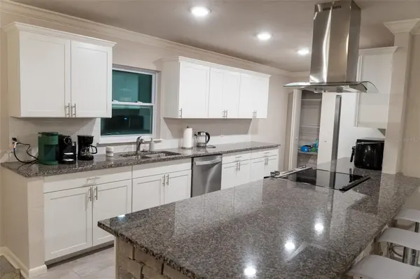 8221 SW 13TH RD, Gainesville, FL 32607
