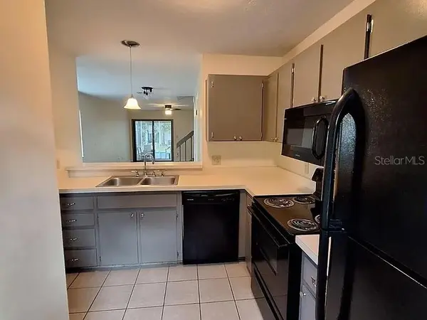 6111 SW 8TH PL, Gainesville, FL 32607