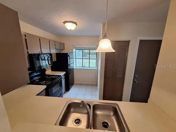 6111 SW 8TH PL, Gainesville, FL 32607