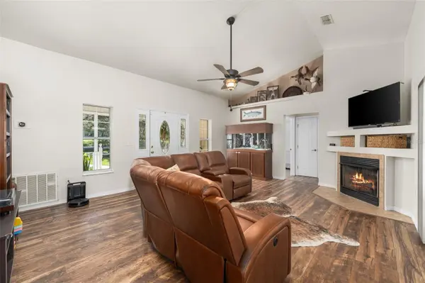 646 NE 2ND ST, Williston, FL 32696