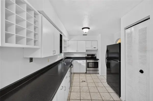 4820 NE 4TH PL, Gainesville, FL 32641