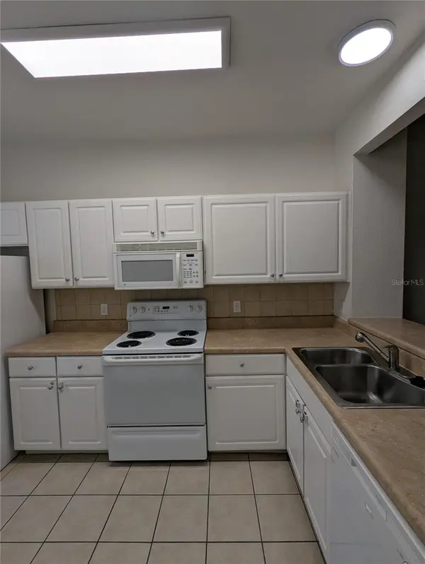 4833 NW 46TH PL #106, Gainesville, FL 32606