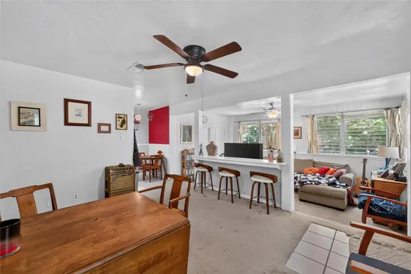 2102 NE 8TH ST, Gainesville, FL 32609