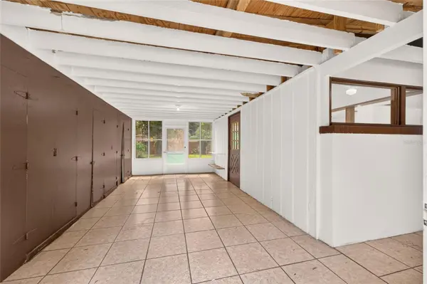 2125 NE 6TH TER, Gainesville, FL 32609