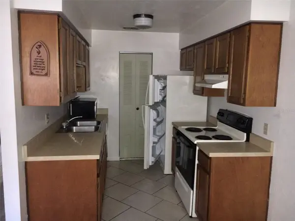 6735 SW 45TH AVE, Gainesville, FL 32608