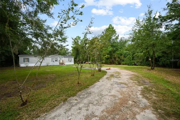 9798 STATE ROAD 100 W, Starke, FL 32091