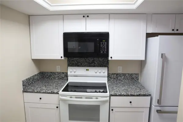 5831 SW 9TH PL, Gainesville, FL 32607