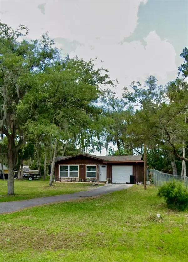 10661 W HALLS RIVER RD, Homosassa, FL 34448