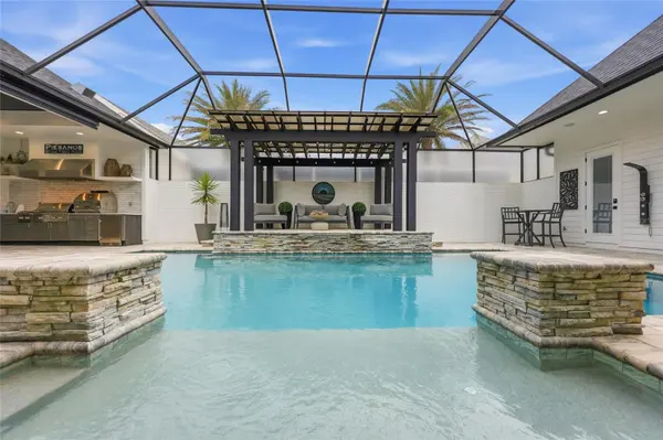 1045 SW 132 ST, Newberry, FL 32669