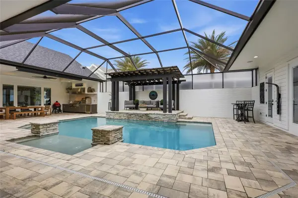 1045 SW 132 ST, Newberry, FL 32669
