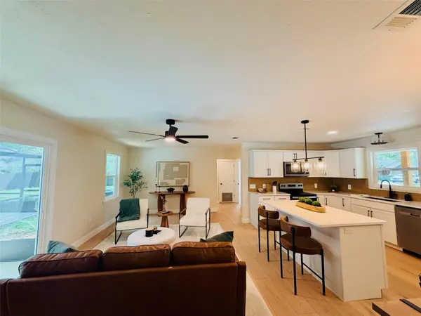 25426 SW 18TH AVE, Newberry, FL 32669