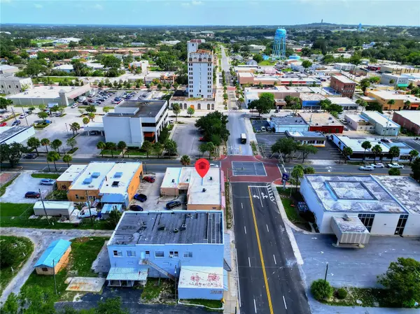 1 W CENTRAL AVE, Lake Wales, FL 33853