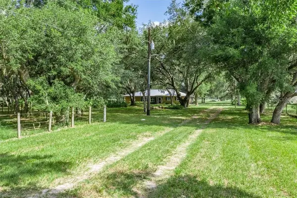 203 BOYER ST, Venus, FL 33960