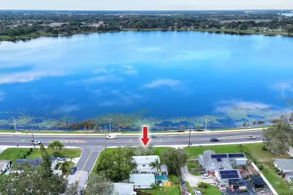 1302 LAKE ELBERT DR SE, Winter Haven, FL 33880