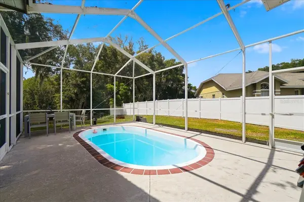 448 LAKE HARRIS DR, Lakeland, FL 33813