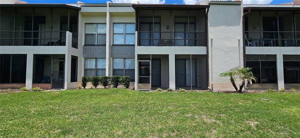 105 LAUREL COVE WAY #105, Winter Haven, FL 33884