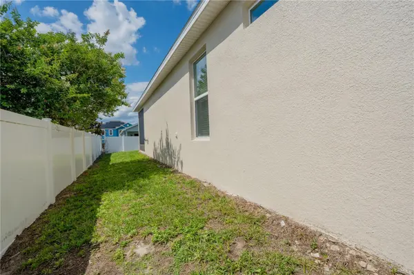 1860 SKYVIEW DR, Auburndale, FL 33823