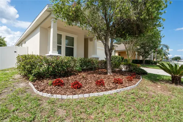 1860 SKYVIEW DR, Auburndale, FL 33823