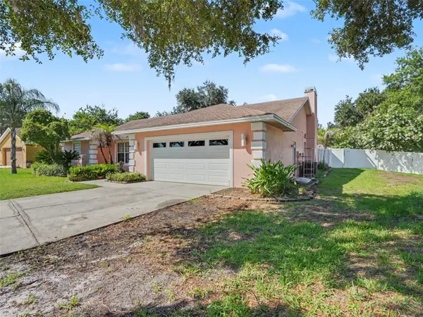 2124 VELVET WAY, Lakeland, FL 33811