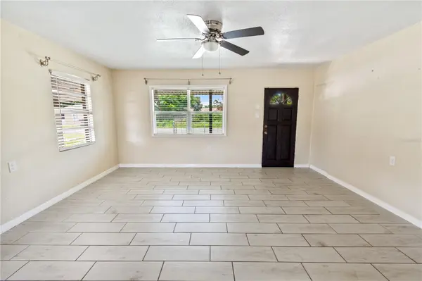 404 ARMOUR AVE, Auburndale, FL 33823