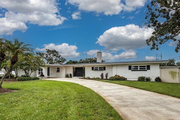 2925 E LAKE HARTRIDGE DR, Winter Haven, FL 33881
