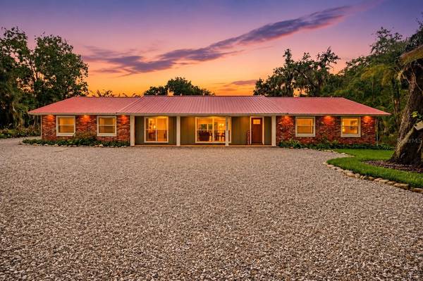 2072 LAKE ARIANA BLVD, Auburndale, FL 33823
