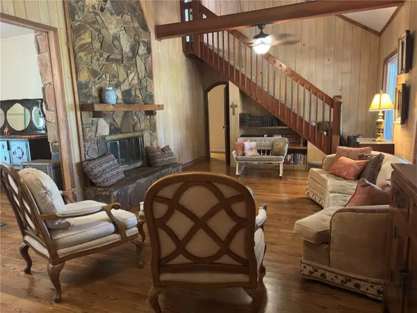 3900 CHALET SUZANNE DR, Lake Wales, FL 33859