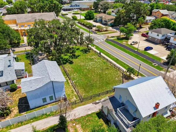 702 AVENUE A, Winter Haven, FL 33880