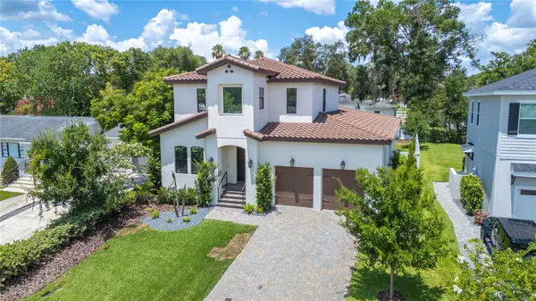 2403 DERBYSHIRE AVE, Lakeland, FL 33803