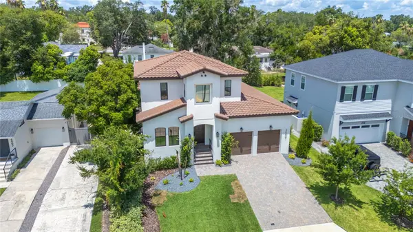 2403 DERBYSHIRE AVE, Lakeland, FL 33803