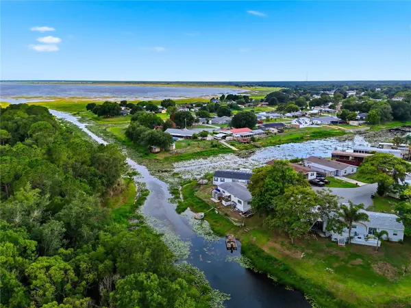 338 1ST AVE N, Lake Wales, FL 33859