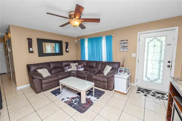 517 TANGLEWOOD DR, Auburndale, FL 33823