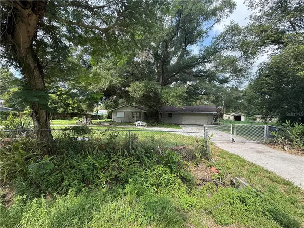 2420 NELSON ST, Auburndale, FL 33823